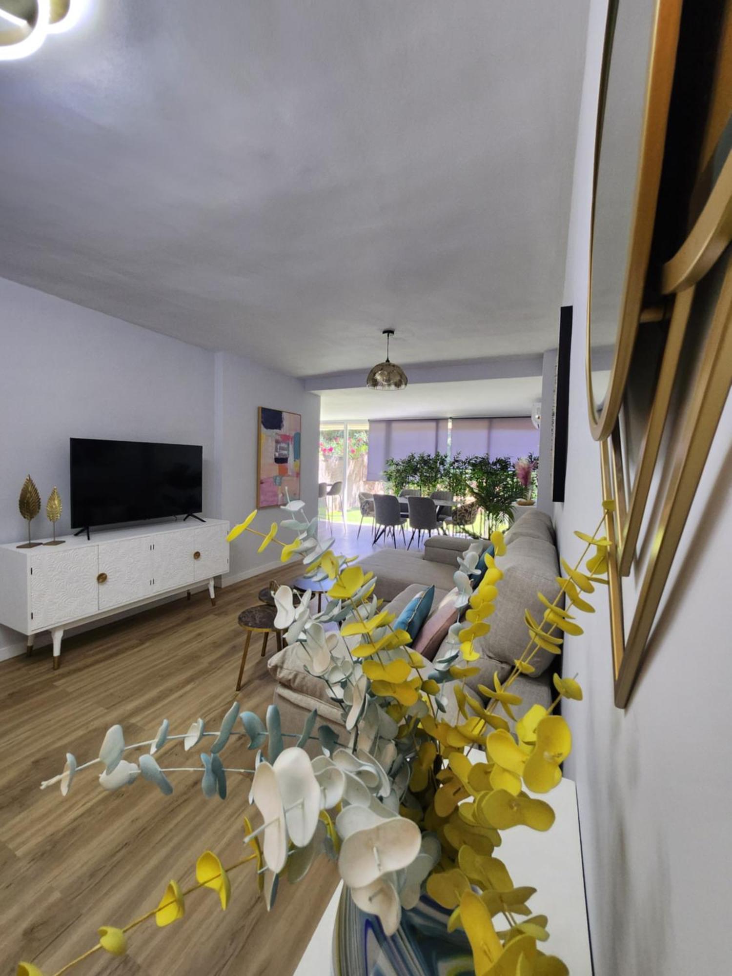 Ansa Beach Apartment - Cabopino, Marbella - Garden Level Exterior photo